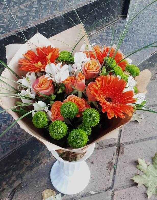 Букет цветов из: Герберы, Хризантемы, Альстромерии и Розы в Лискинском