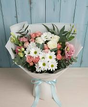 Букет цветов из:  Розы, Лизиантусы и Хризантемы в Лискинском