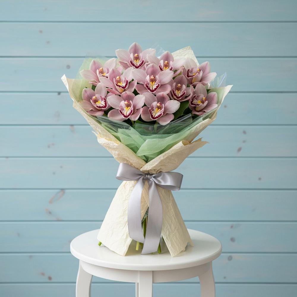 Букет цветов из: Орхидеи и Розы в Лискинском