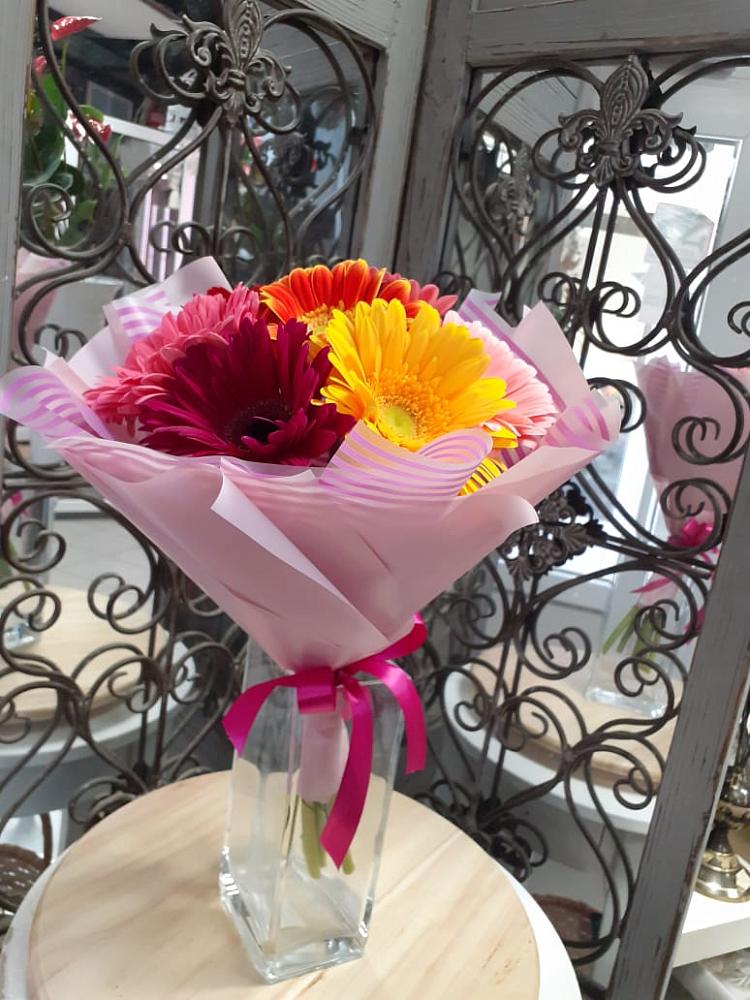 Букет цветов из: Герберы в Лискинском