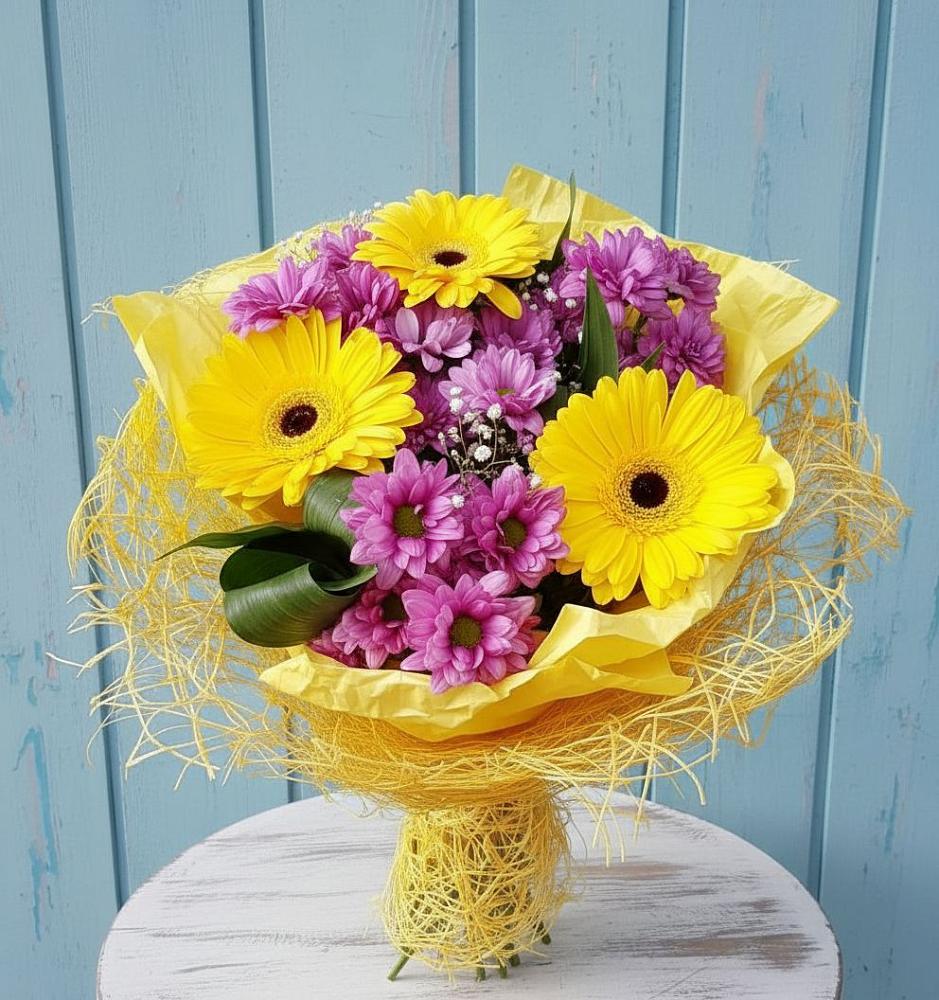 Букет цветов из: Хризантемы и Герберы в Лискинском