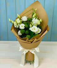 Букет цветов из:  Хризантемы и Лизиантусы в Лискинском