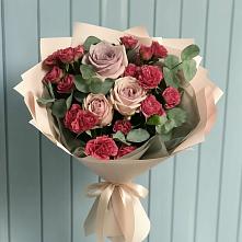 Букет цветов из:  Гвоздики и Розы в Лискинском