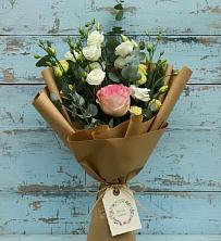 Букет цветов из:  Розы и Лизиантусы в Лискинском