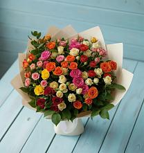 Букет Микс из разноцветных кустовых роз в Лискинском