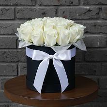 Цветочная композиция из Розы в шляпной коробке #REPLACE_PRED# Лискинском