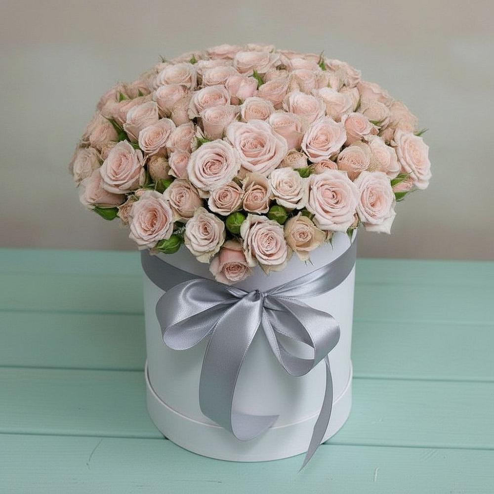 Цветочная композиция из Розы в шляпной коробке в Лискинском